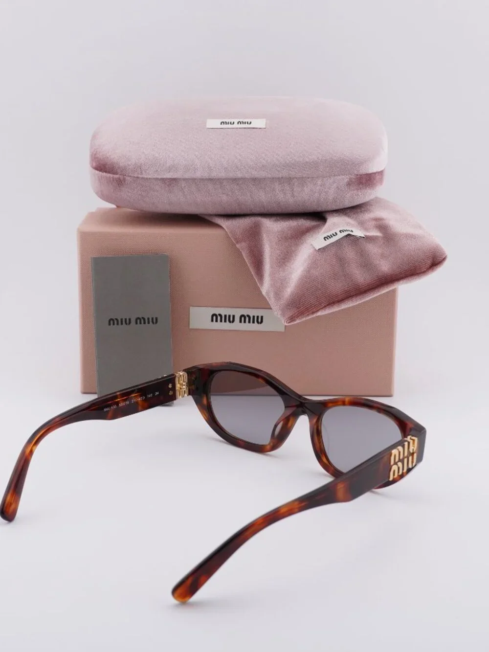 Miu Miu model mua03s